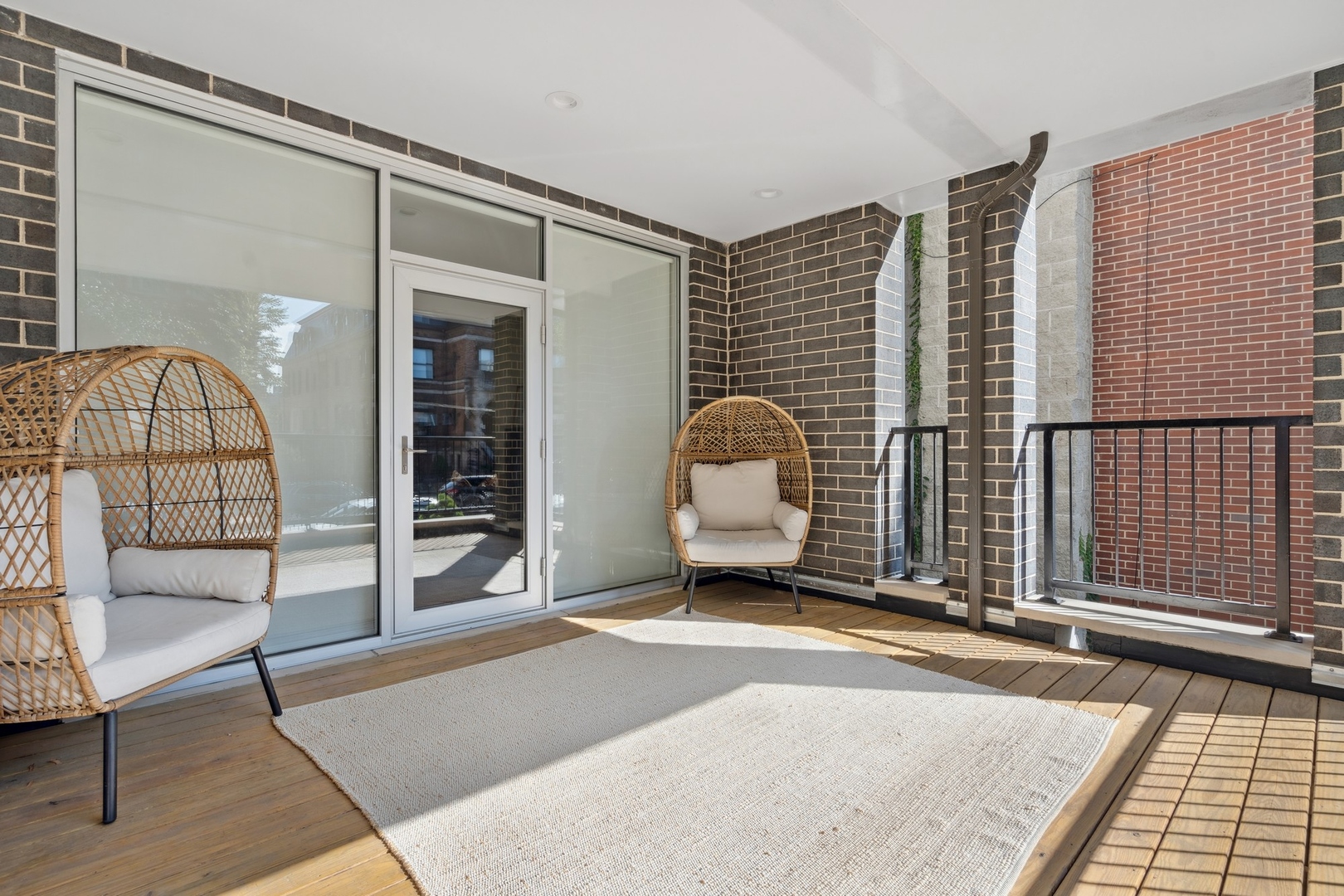 2237 N Hoyne Avenue Unit: 1S