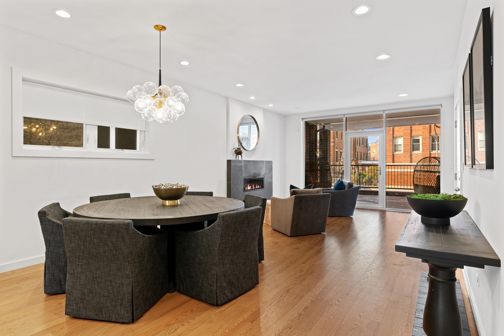 2237 N Hoyne Avenue Unit: 1S