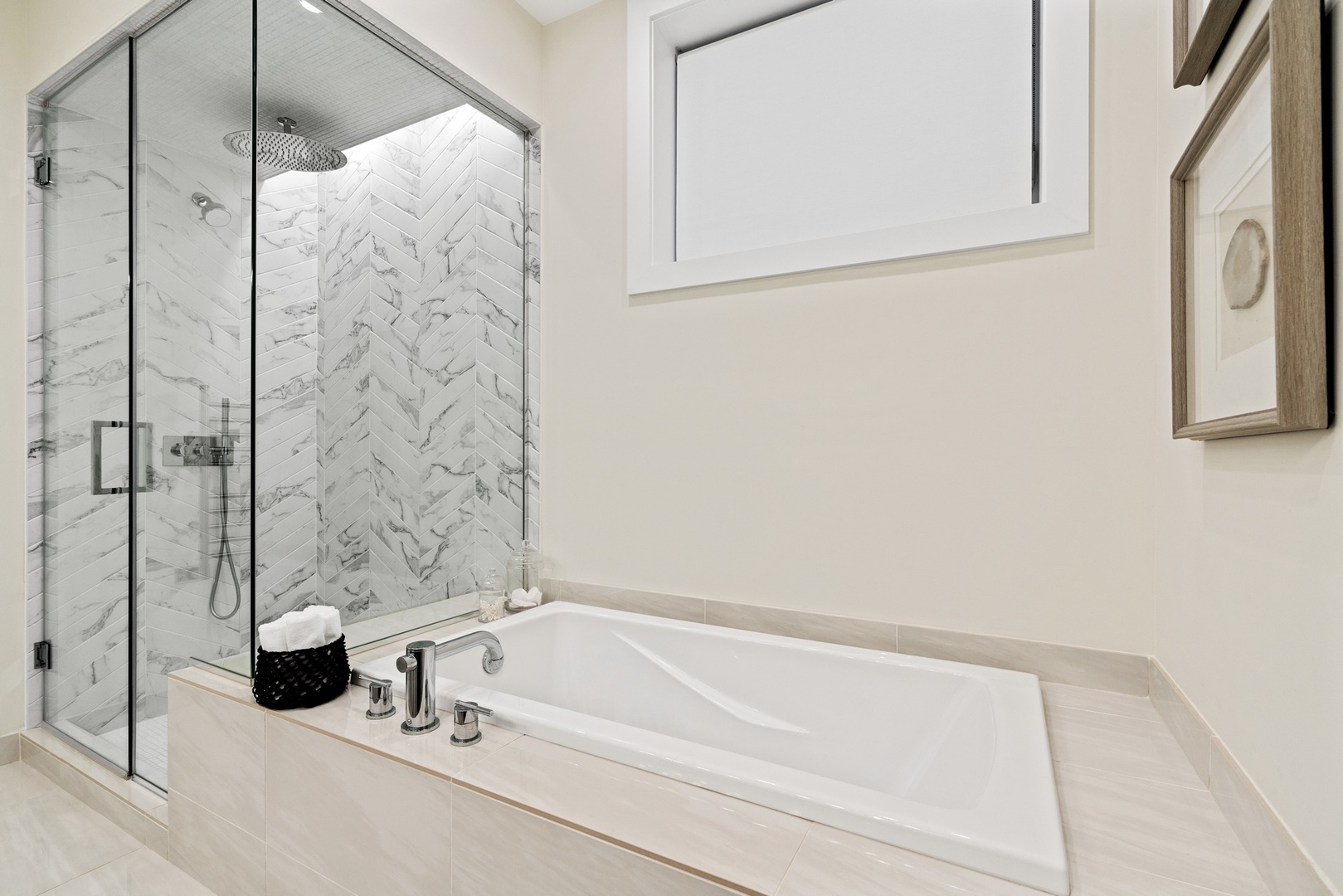 2237 N Hoyne Avenue Unit: 1S
