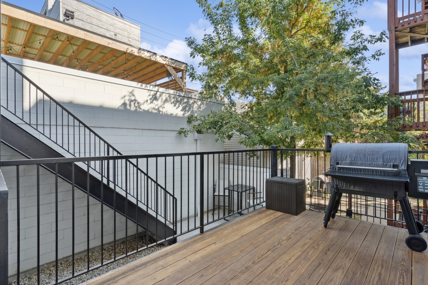 2237 N Hoyne Avenue Unit: 1S