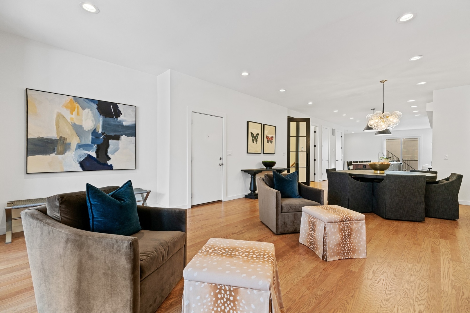2237 N Hoyne Avenue Unit: 1S