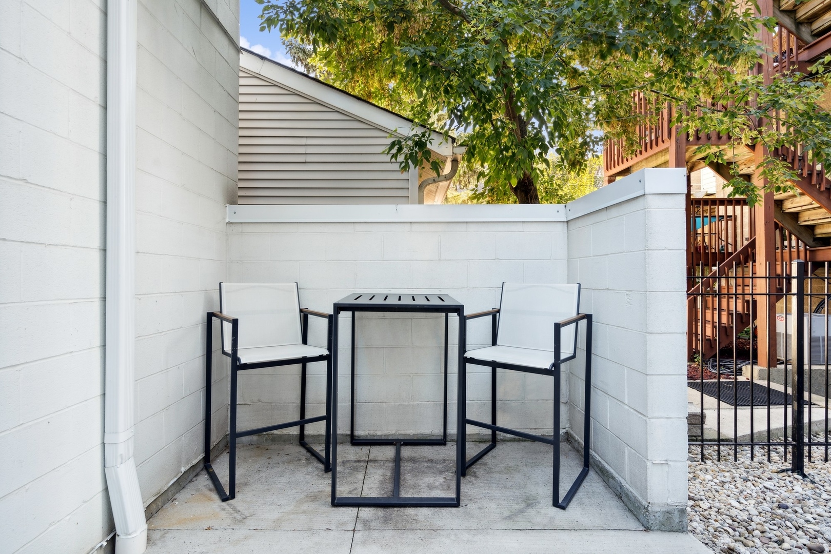 2237 N Hoyne Avenue Unit: 1S