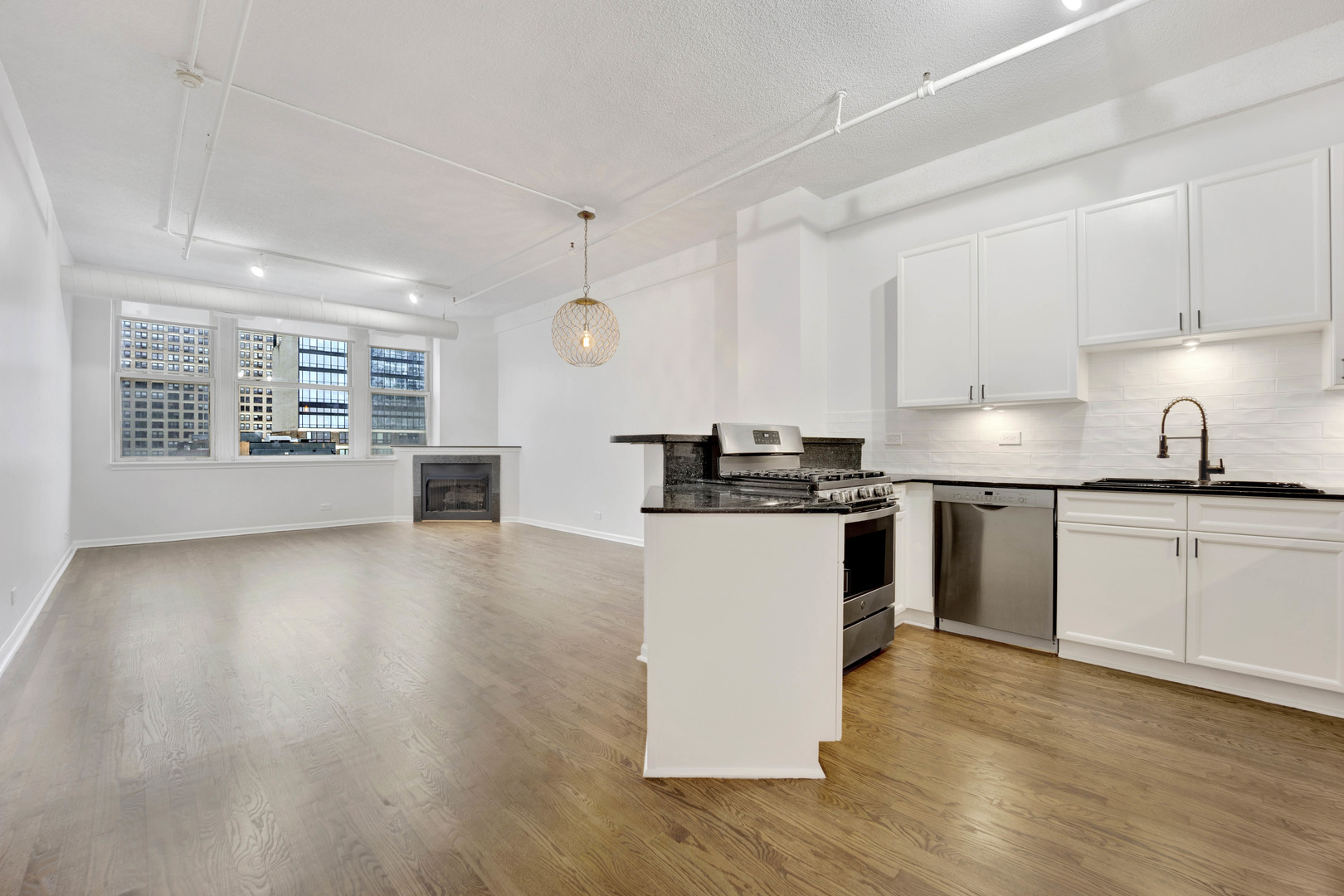 161 W HARRISON Street Unit: 1006
