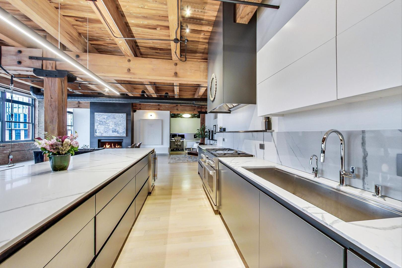 14 N PEORIA Street Unit: 5F-G