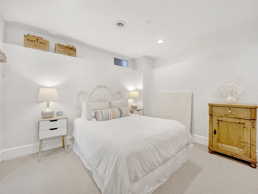 2841 N Wolcott Avenue Unit: C