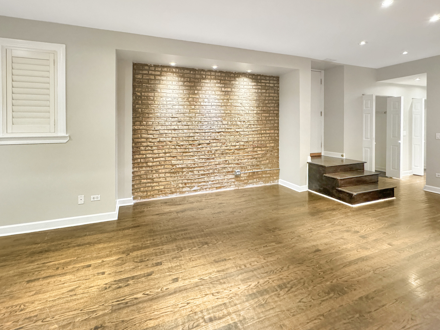 2535 W Berwyn Avenue Unit: G