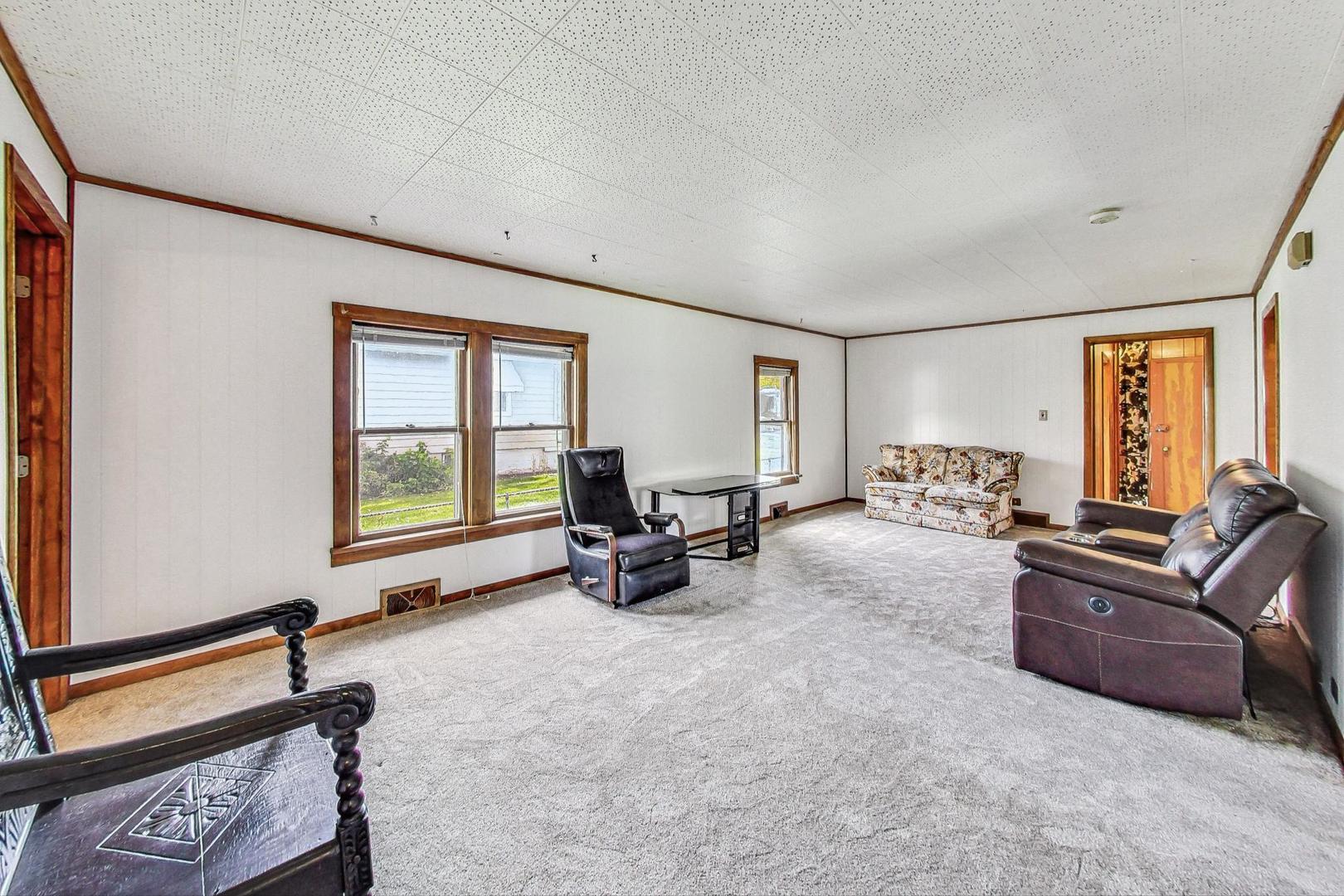 1560 W Highland Avenue