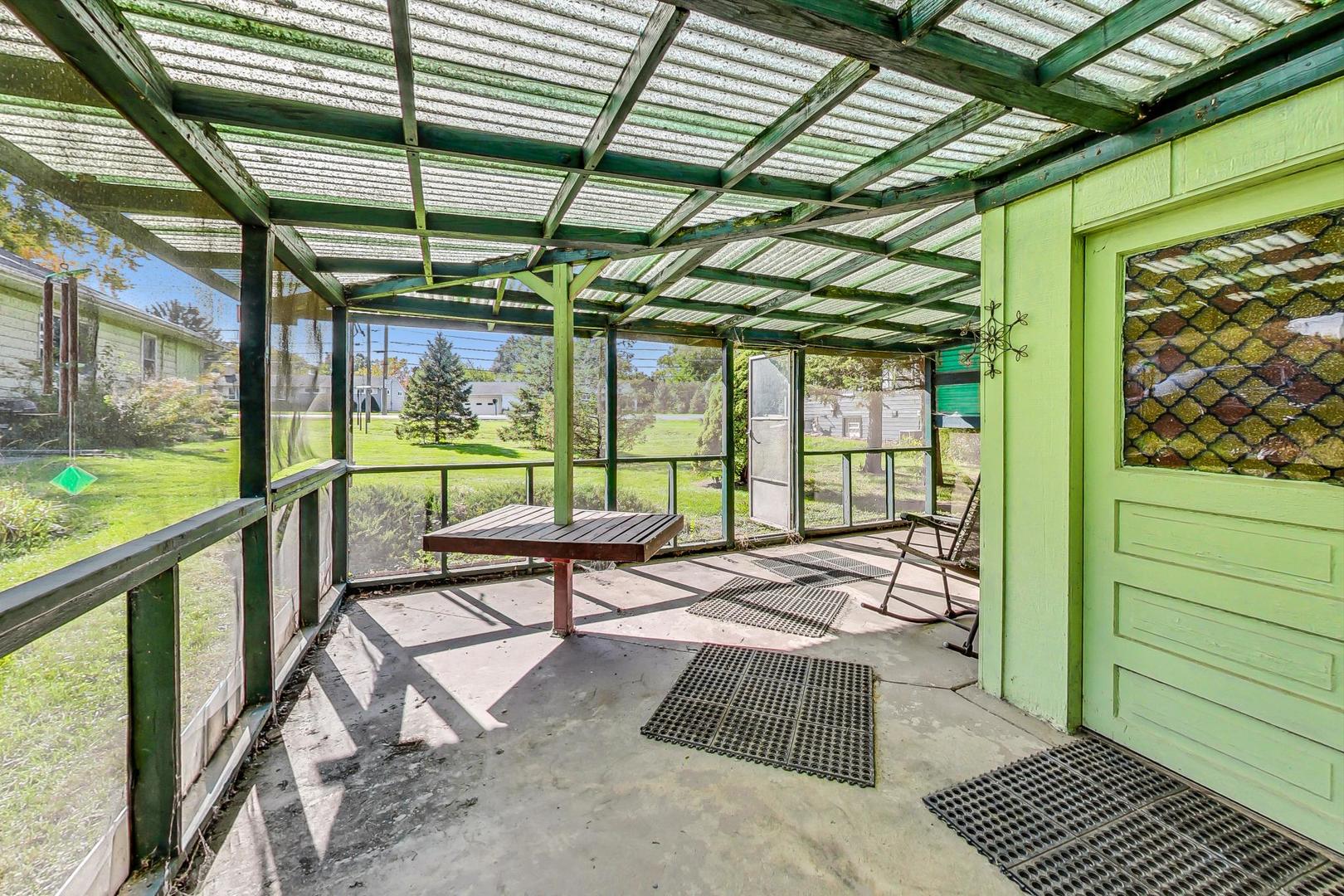 1560 W Highland Avenue