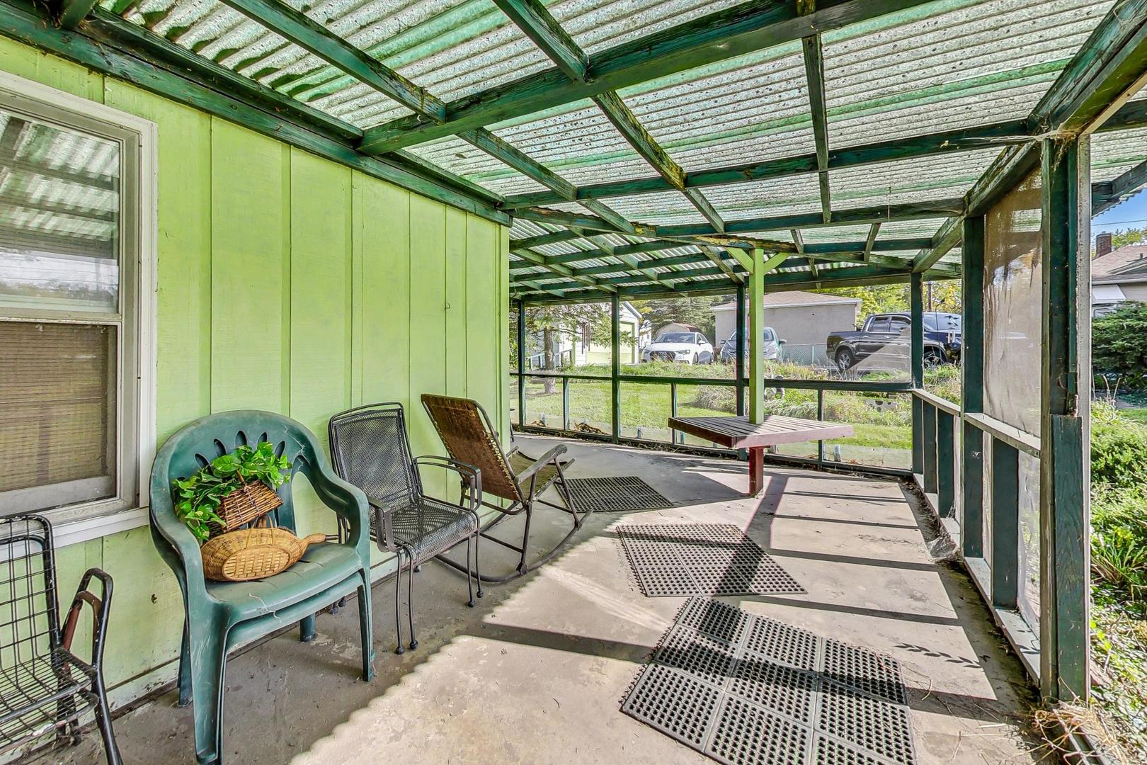 1560 W Highland Avenue