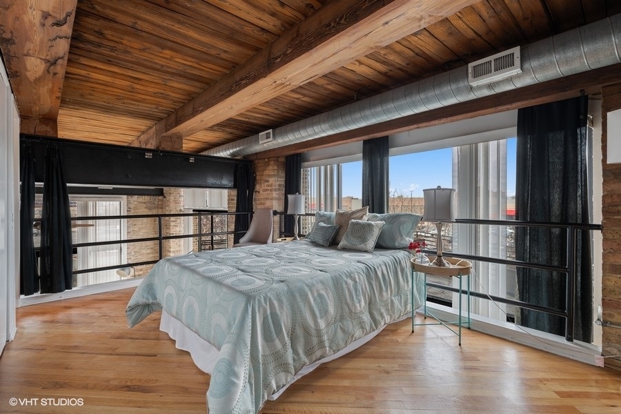 2614 N Clybourn Avenue Unit: 214