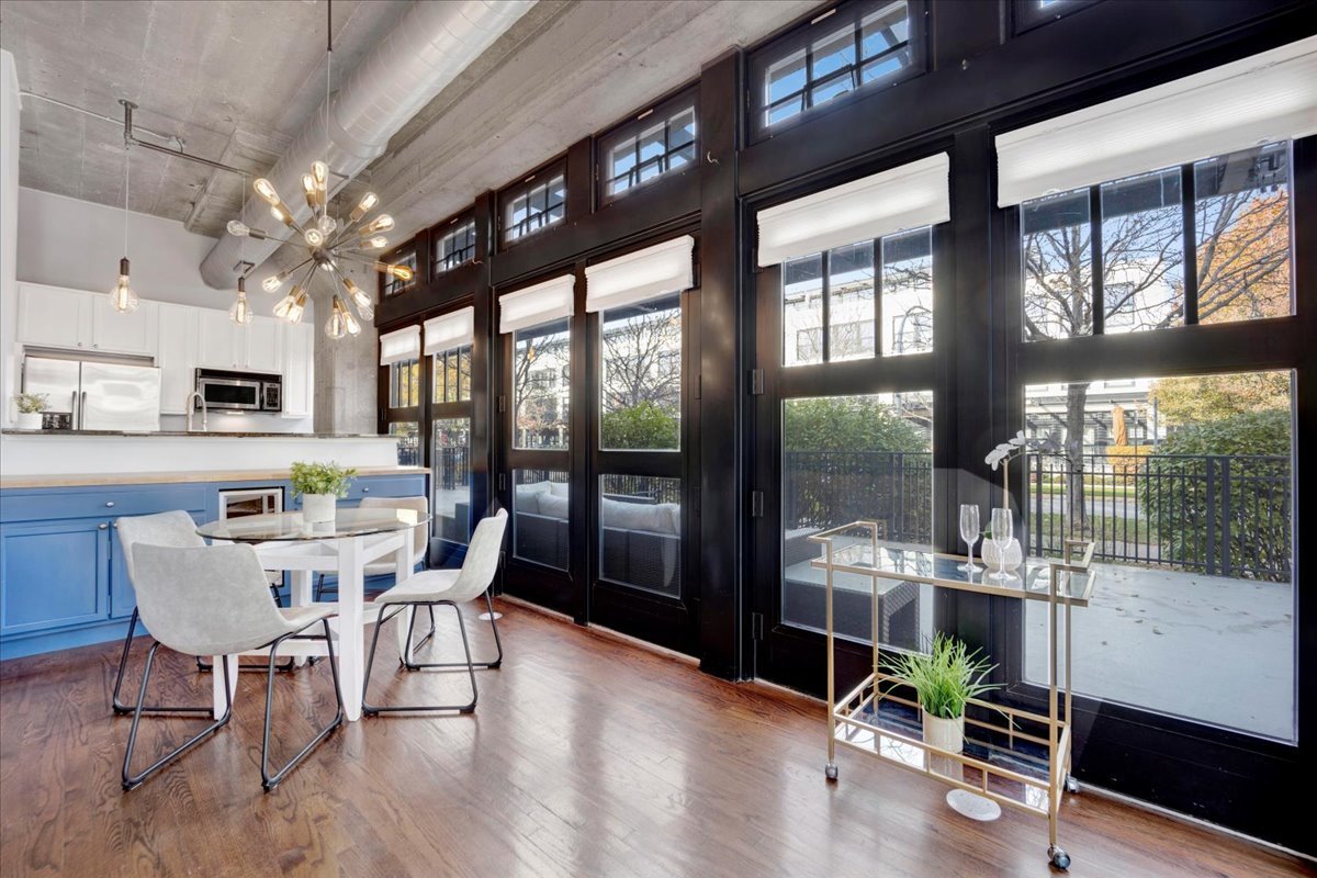1111 W 15th Street Unit: 122