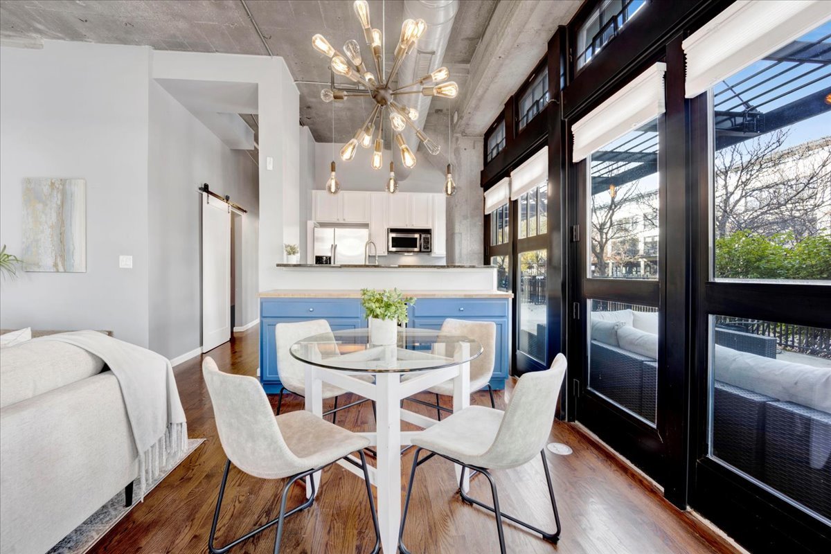 1111 W 15th Street Unit: 122
