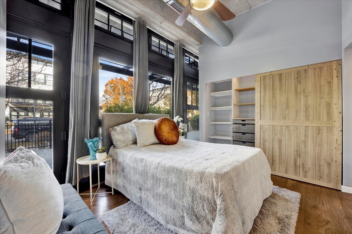 1111 W 15th Street Unit: 122