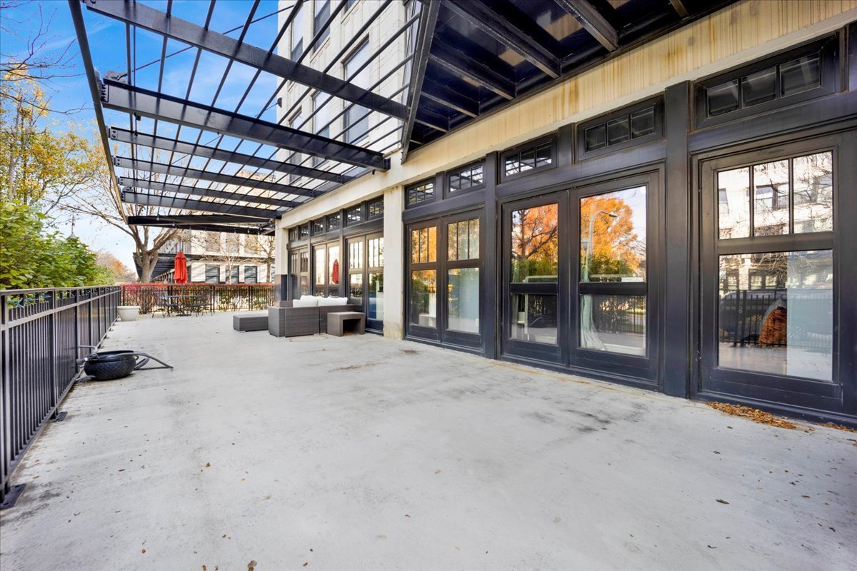 1111 W 15th Street Unit: 122