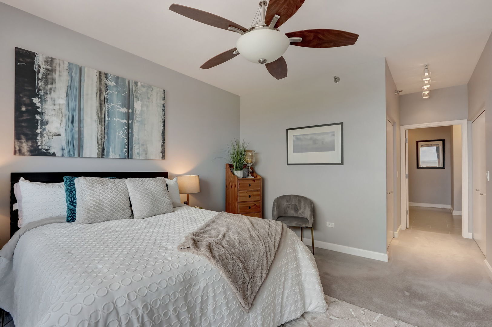 1841 S Calumet Avenue Unit: 1506