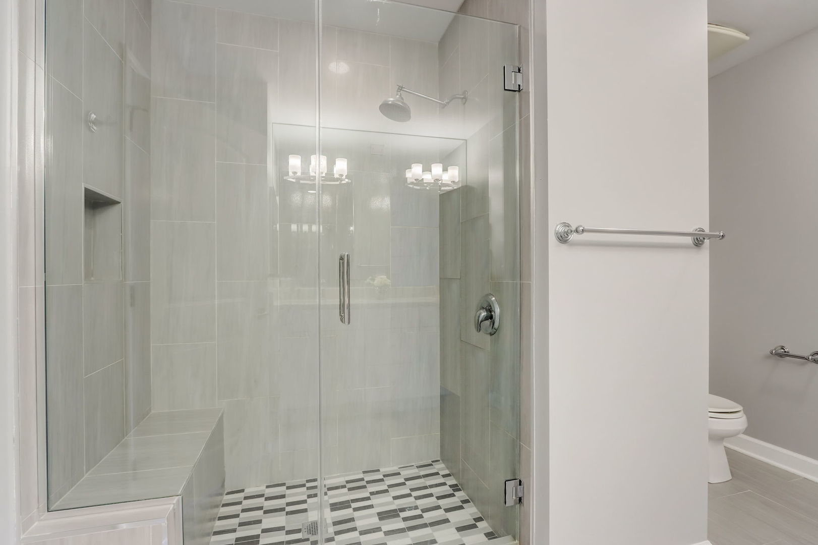 1841 S Calumet Avenue Unit: 1506
