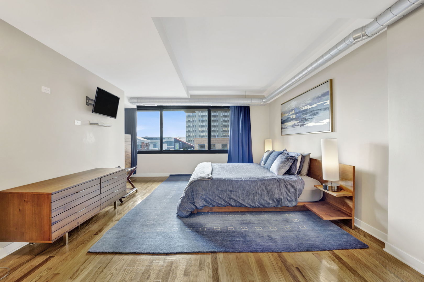 1910 S Indiana Avenue Unit: 617