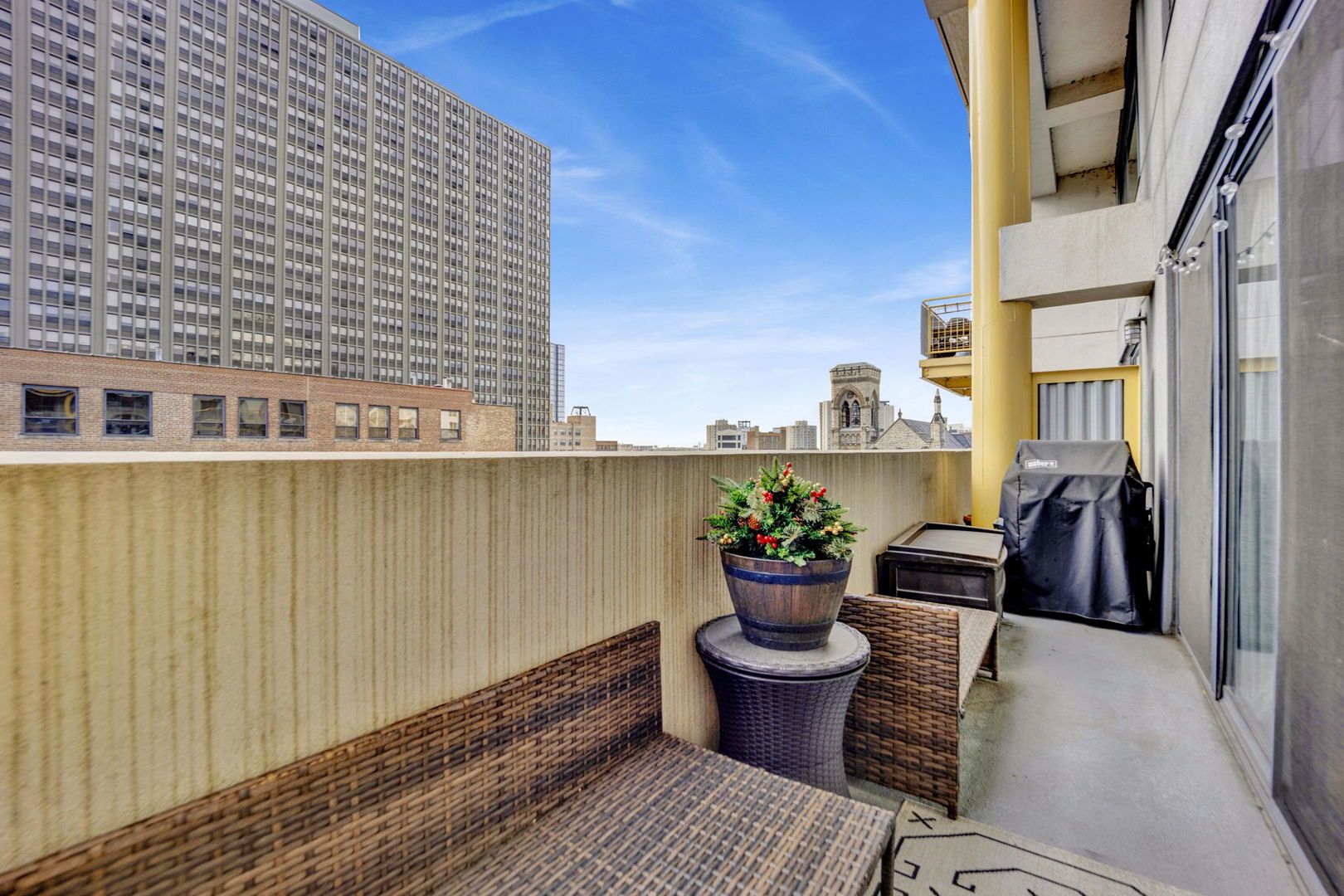 1910 S Indiana Avenue Unit: 617
