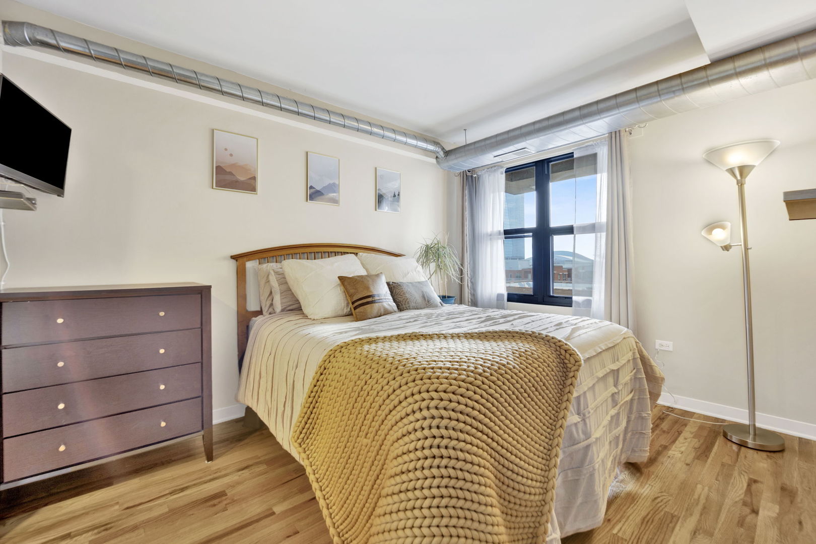 1910 S Indiana Avenue Unit: 617
