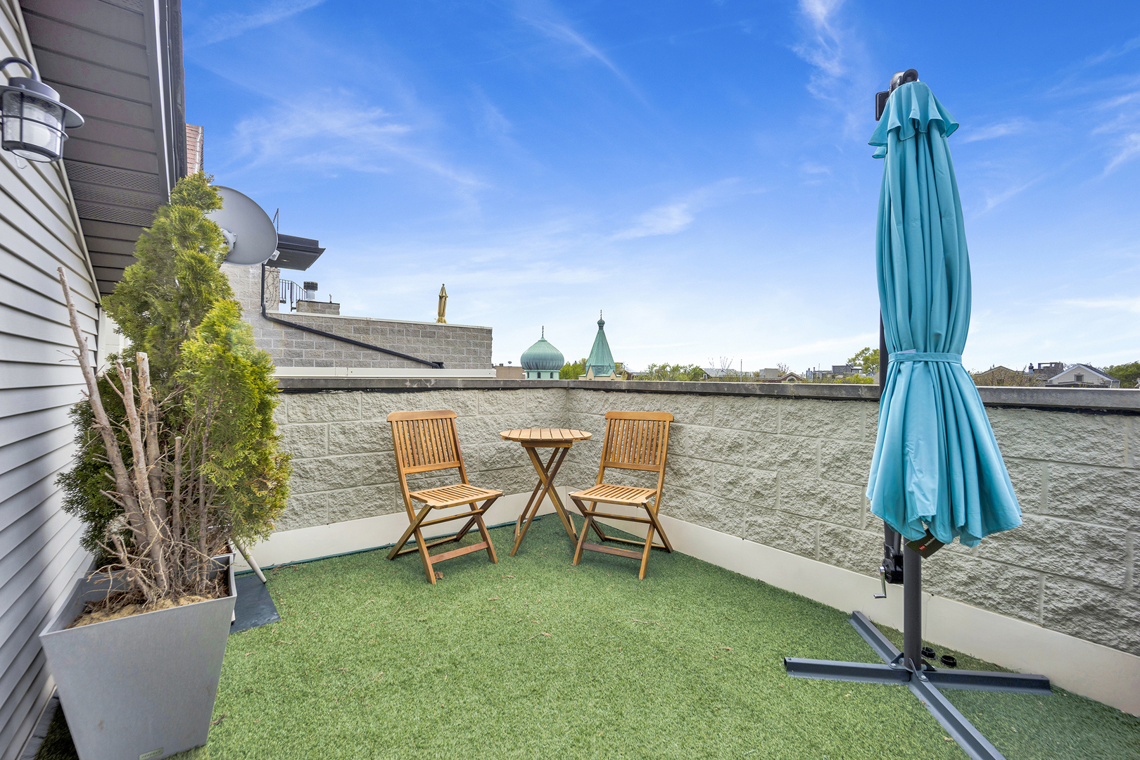 912 N Hermitage Avenue Unit: 3