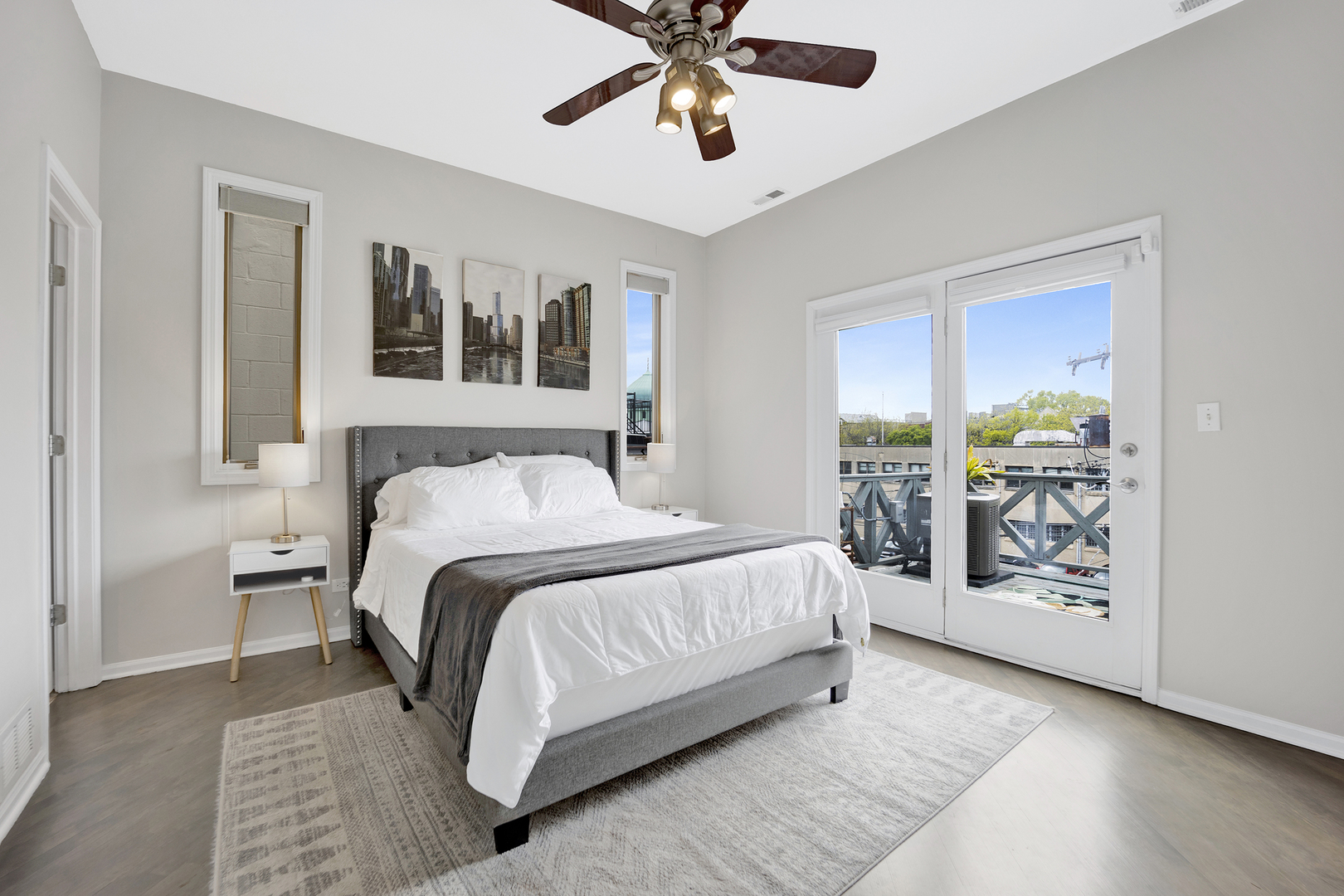 912 N Hermitage Avenue Unit: 3