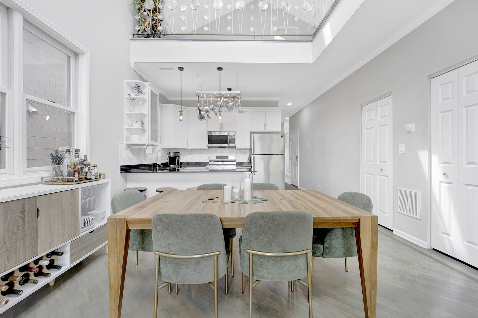 912 N Hermitage Avenue Unit: 3