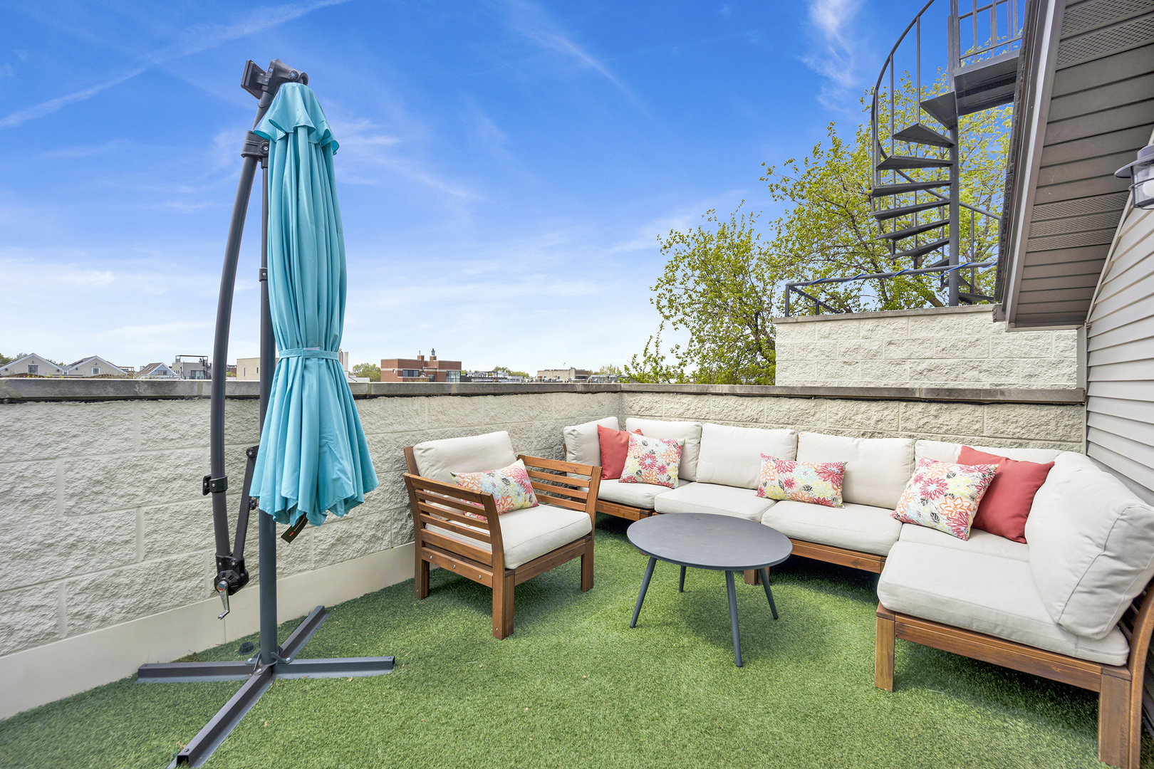 912 N Hermitage Avenue Unit: 3