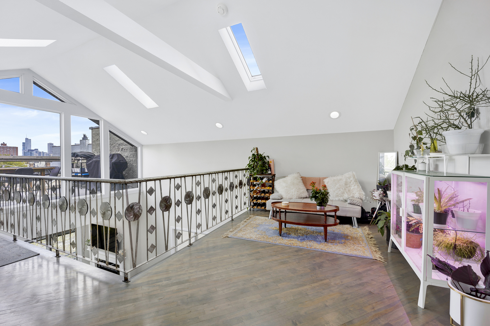 912 N Hermitage Avenue Unit: 3