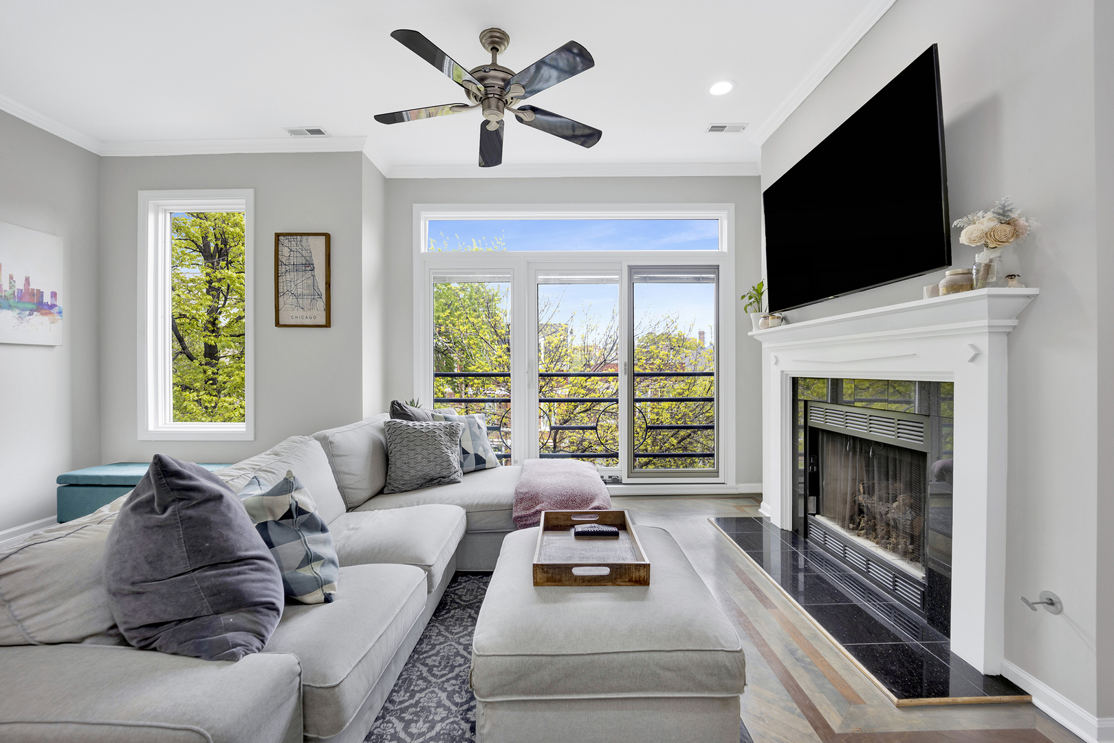 912 N Hermitage Avenue Unit: 3