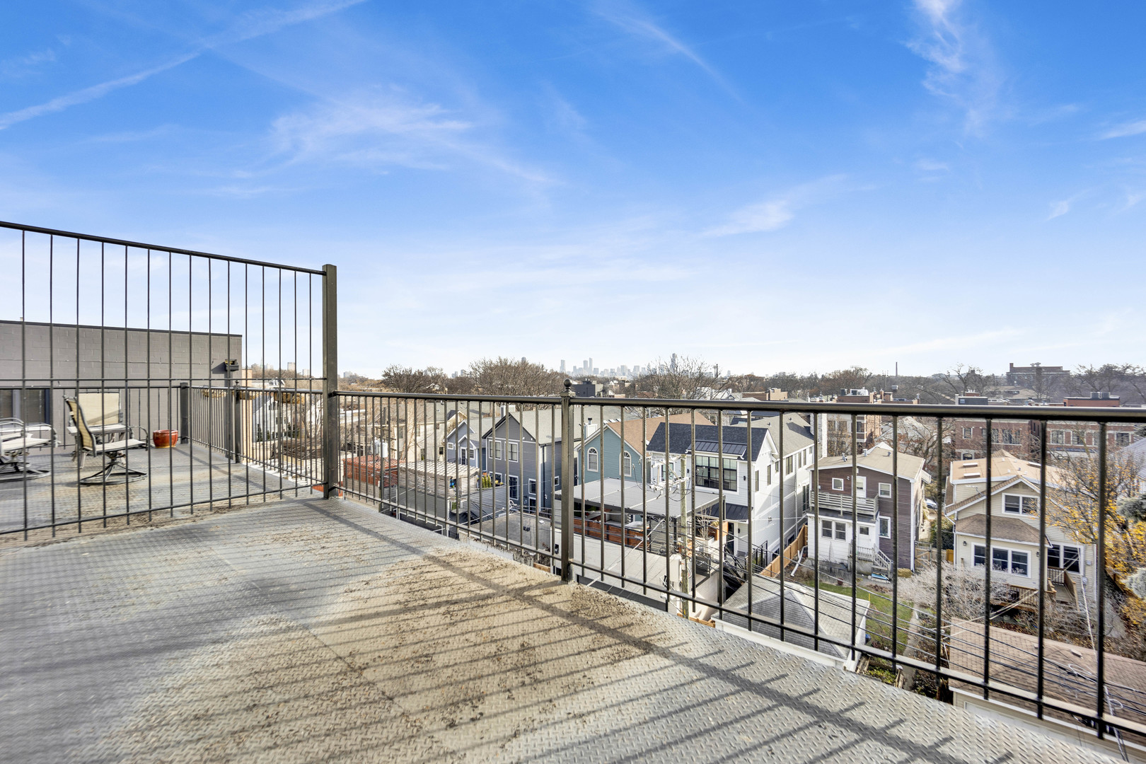 2041 W Belmont Avenue Unit: 4W