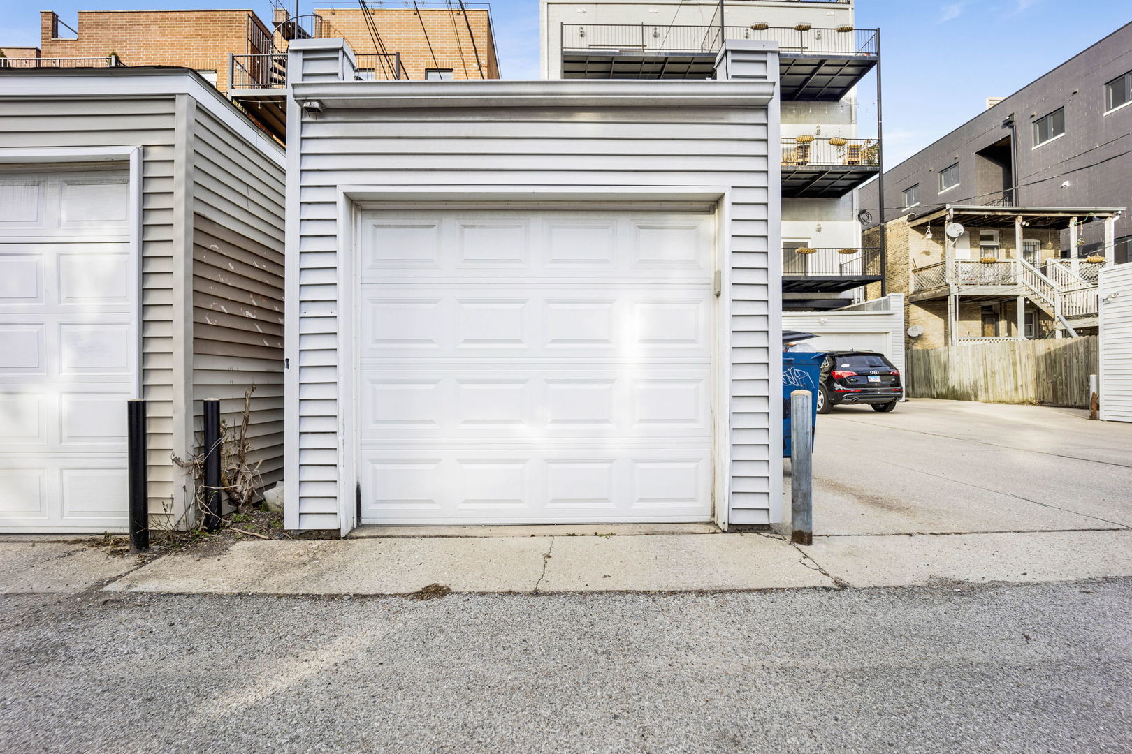 2041 W Belmont Avenue Unit: 4W