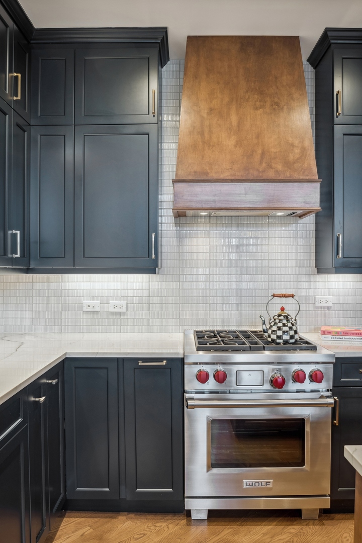 2530 N ASHLAND Avenue Unit: 3S