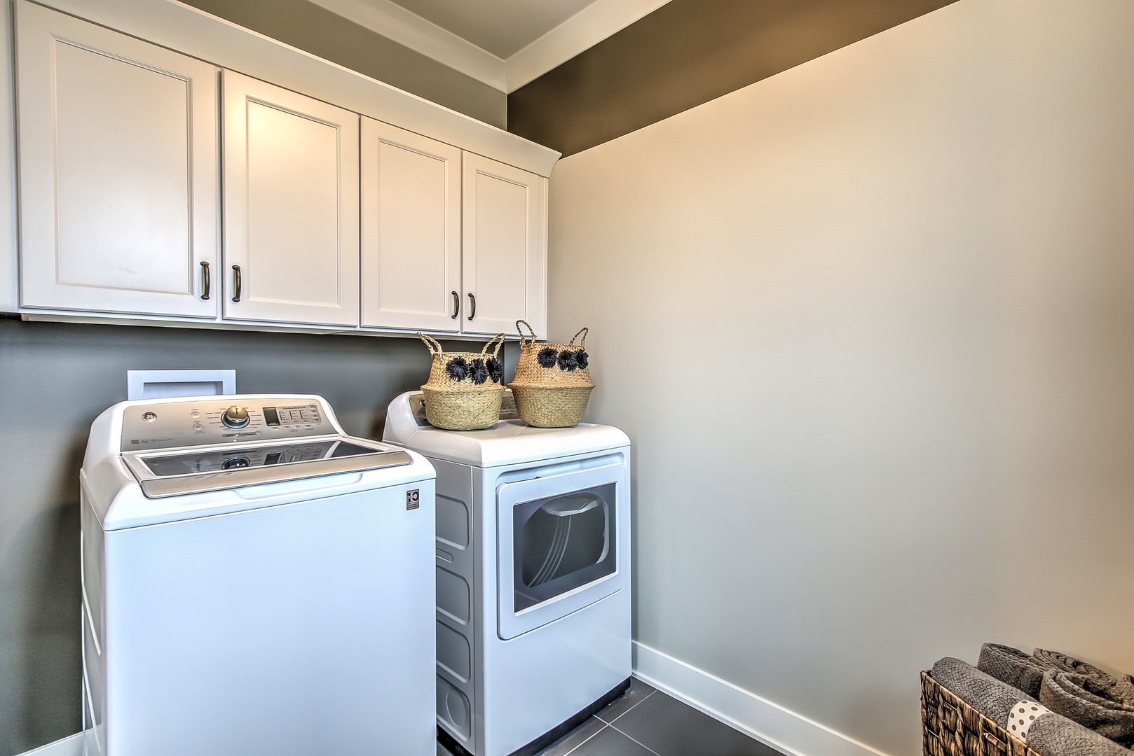 1553 Executive Way