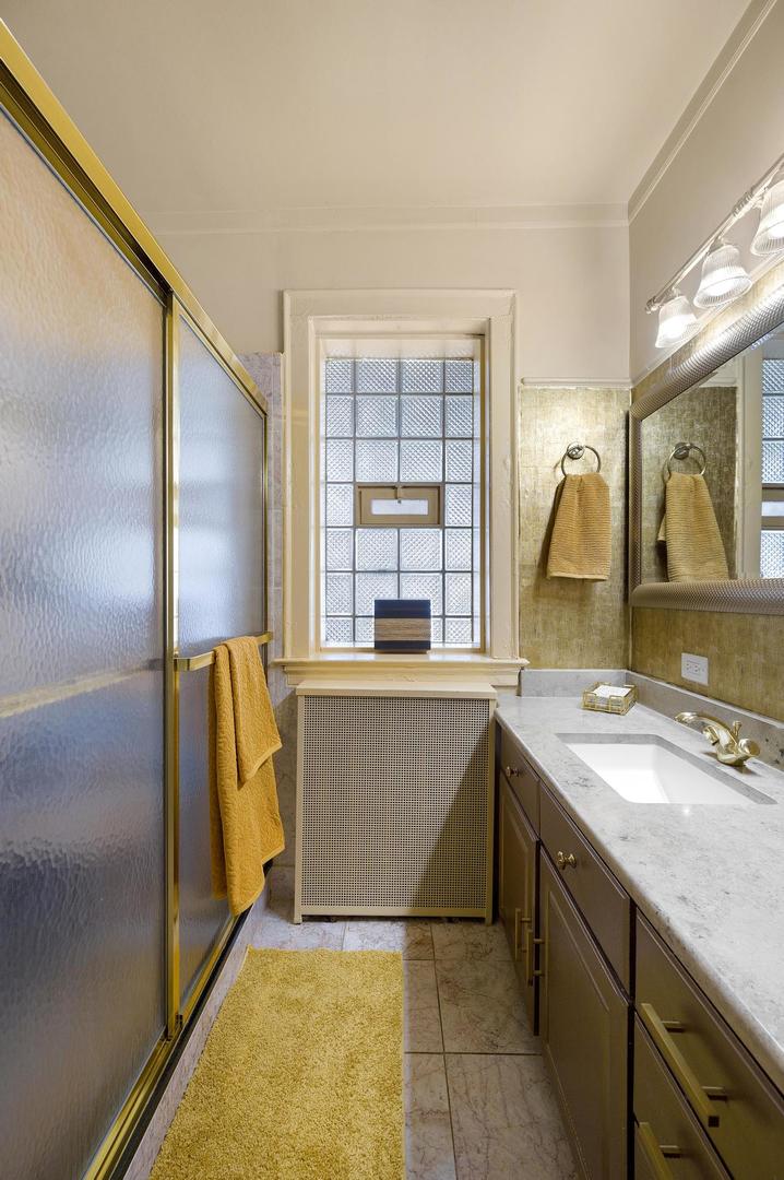 4224 N Hazel Street Unit: 1