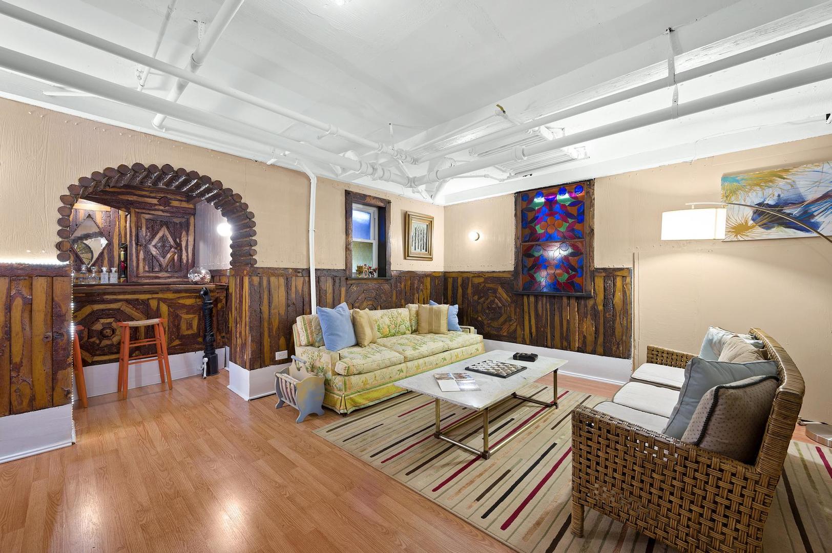 4224 N Hazel Street Unit: 1