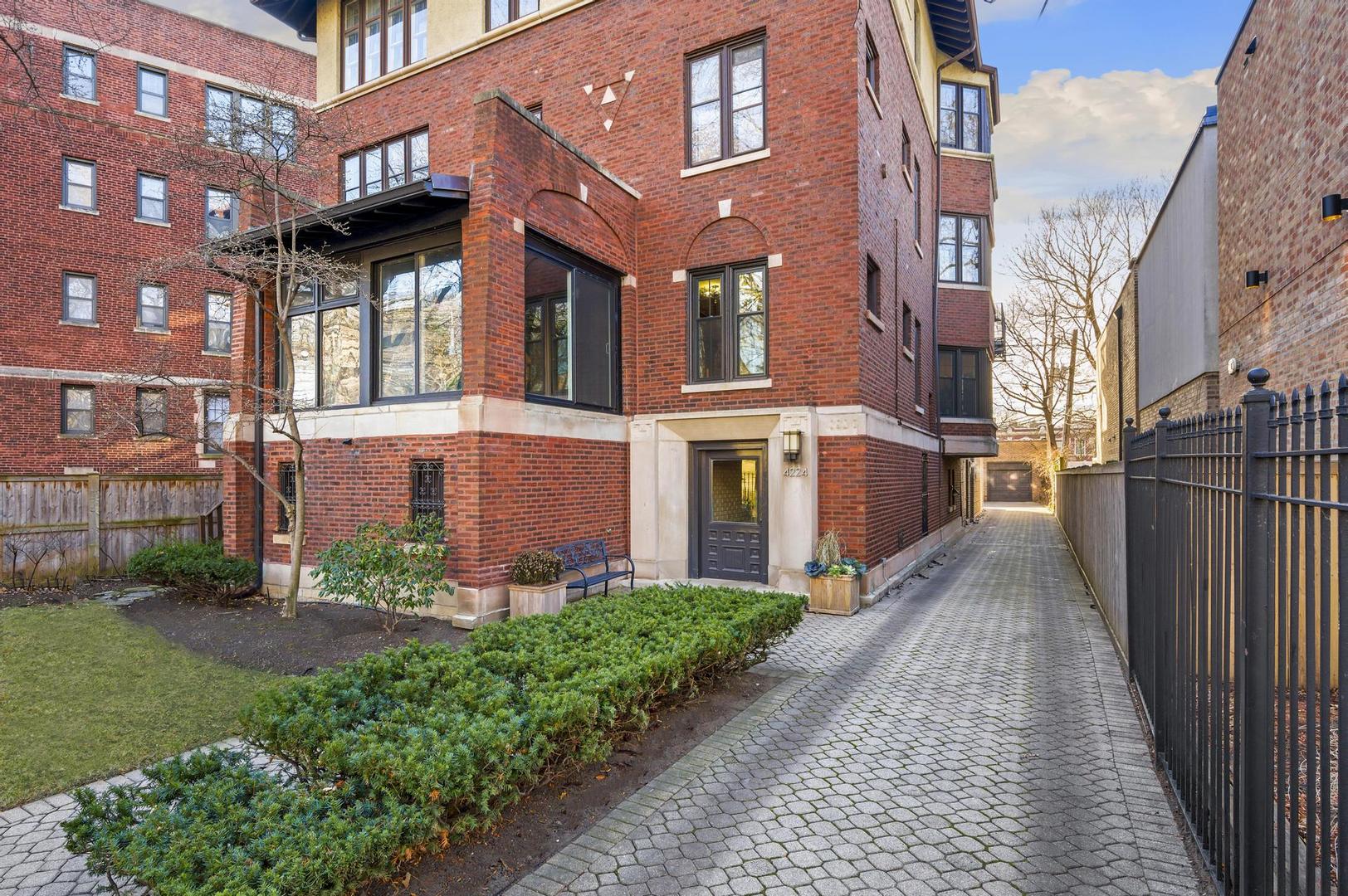 4224 N Hazel Street Unit: 1