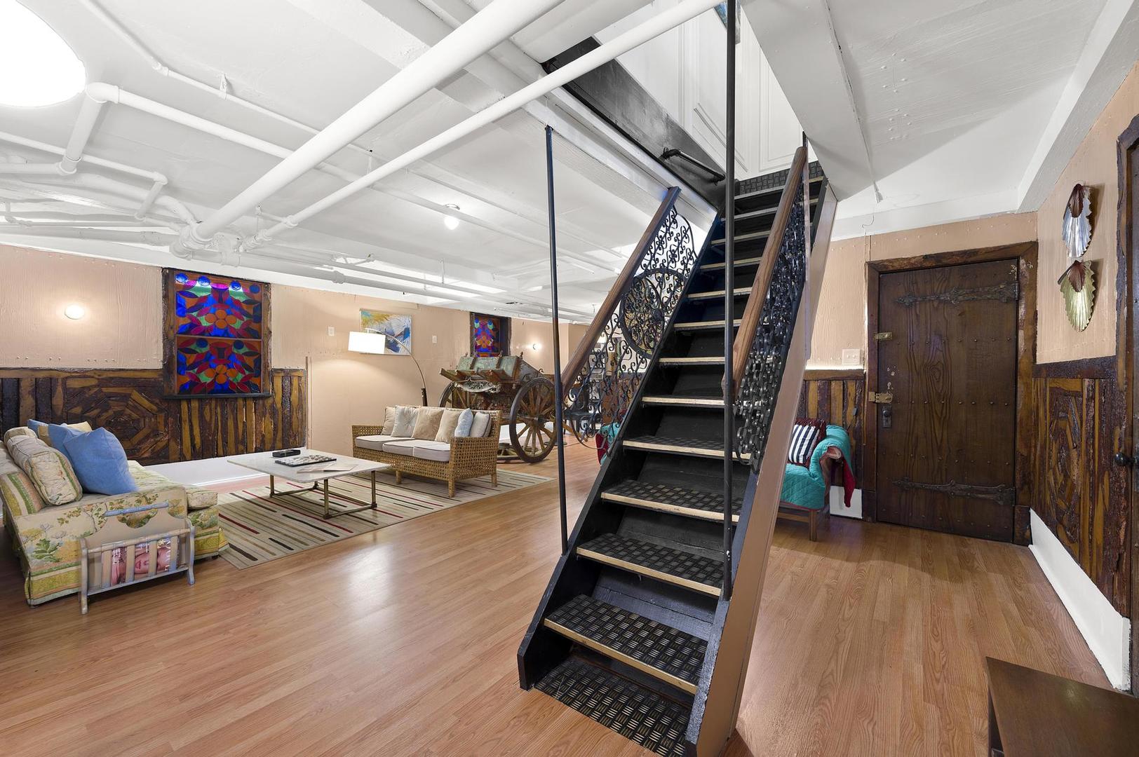 4224 N Hazel Street Unit: 1