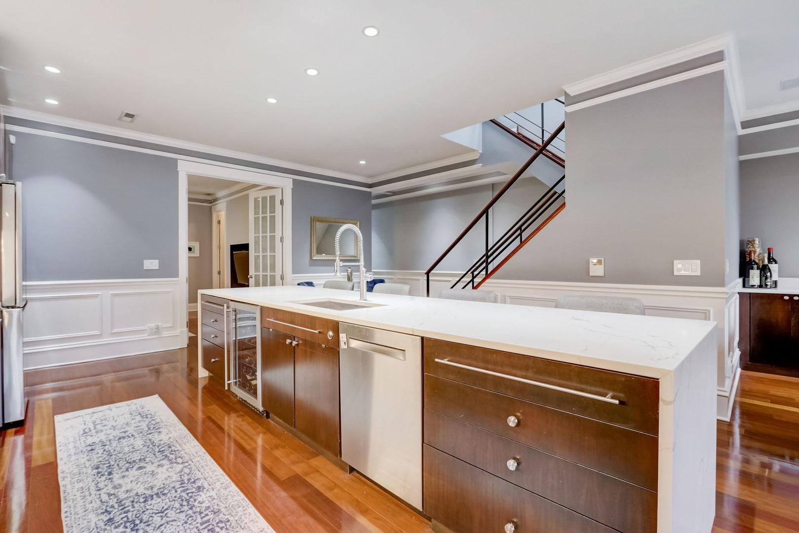 3144 N Lincoln Avenue Unit: 2