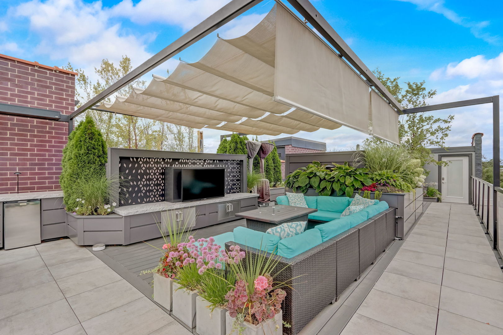 3144 N Lincoln Avenue Unit: 2