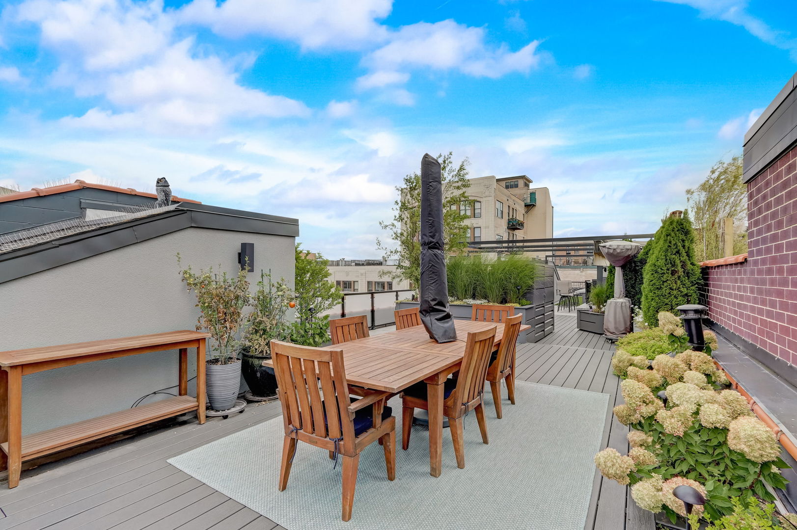 3144 N Lincoln Avenue Unit: 2
