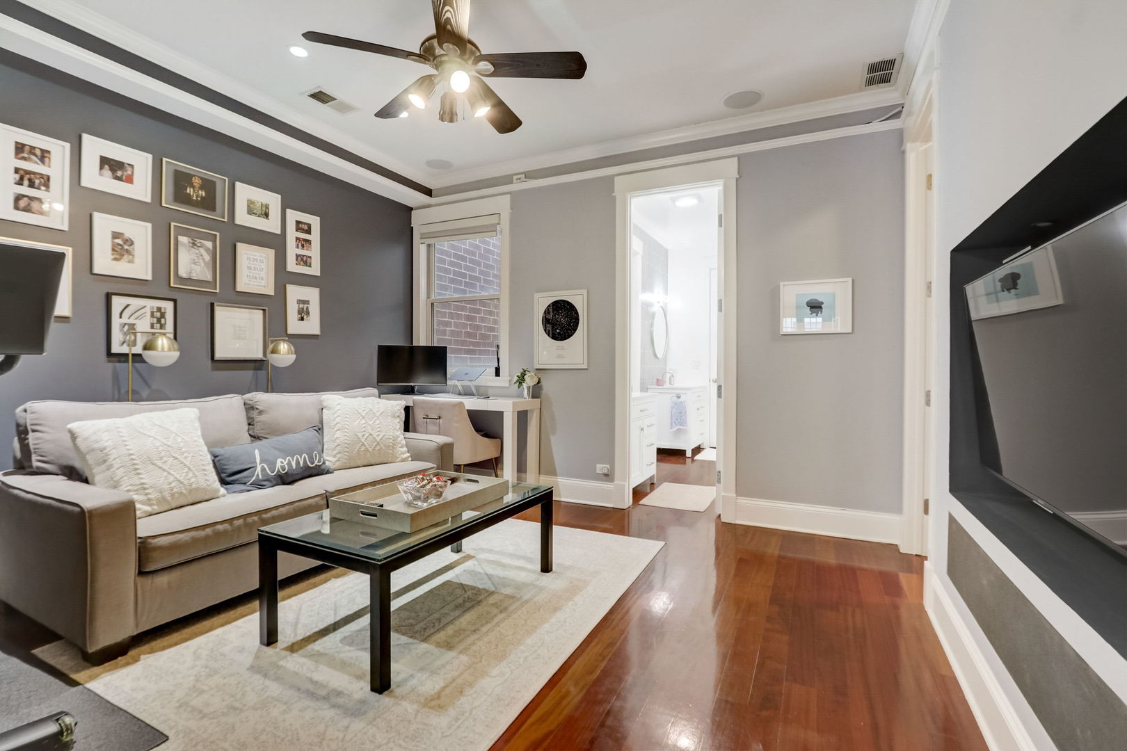 3144 N Lincoln Avenue Unit: 2