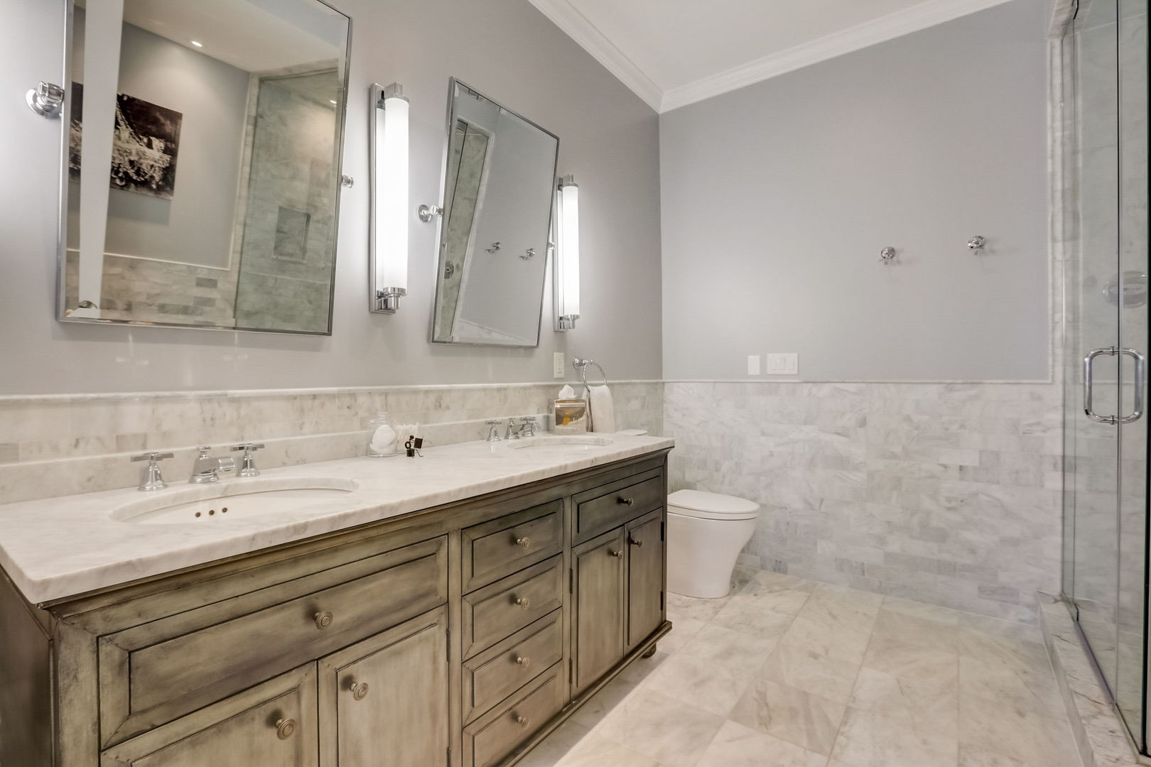 3144 N Lincoln Avenue Unit: 2