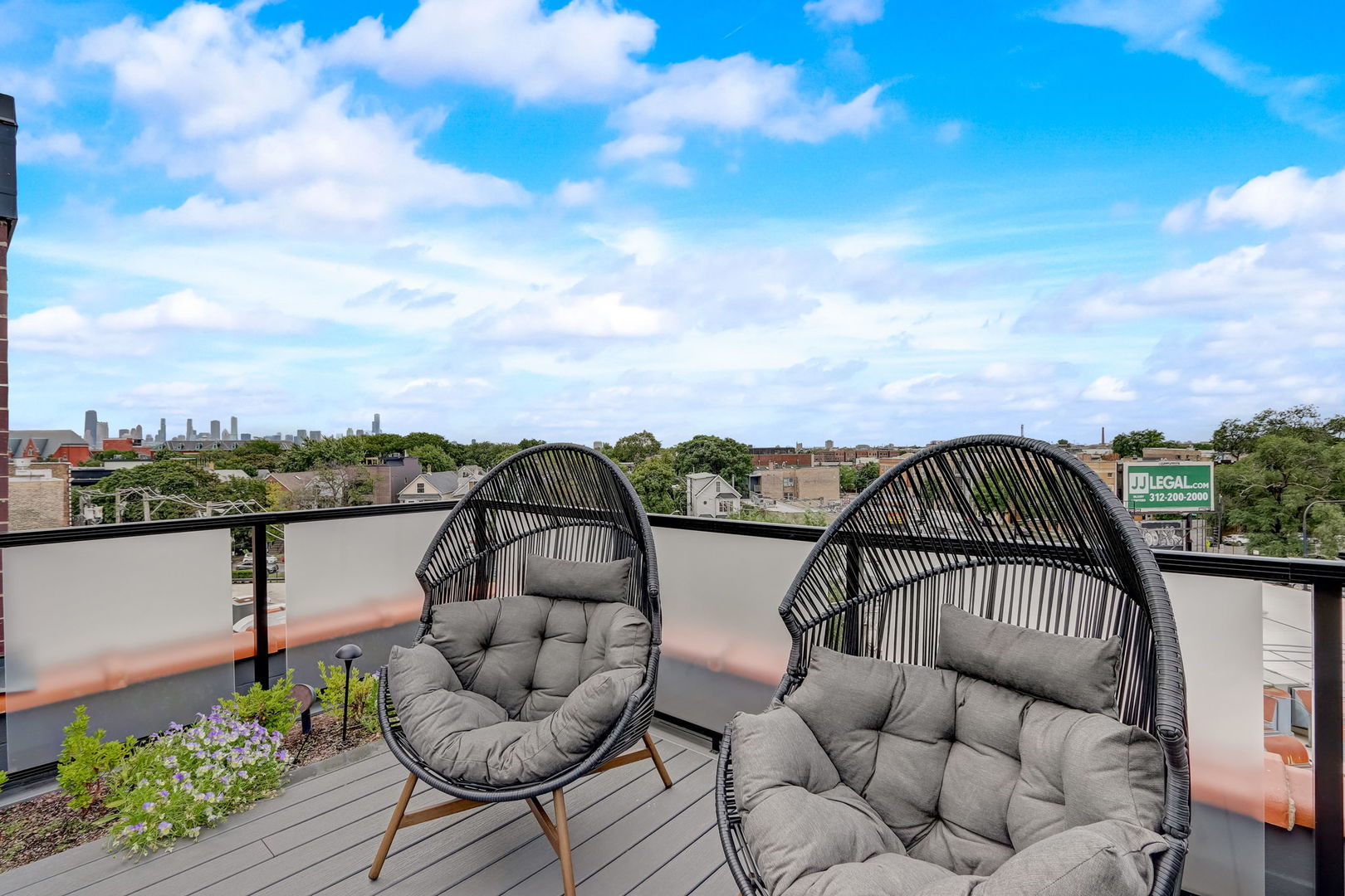 3144 N Lincoln Avenue Unit: 2