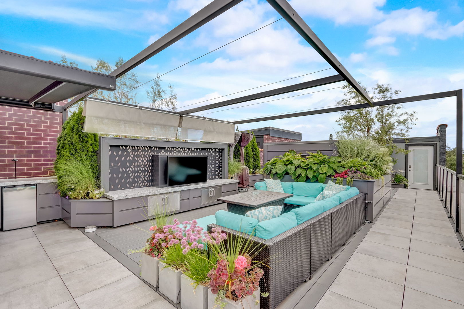 3144 N Lincoln Avenue Unit: 2