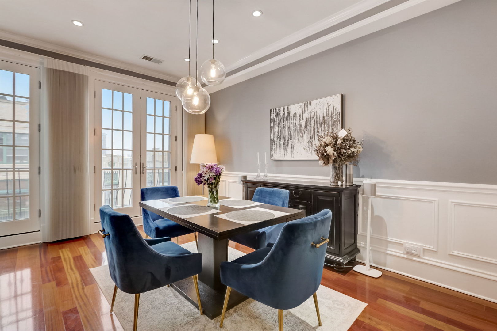 3144 N Lincoln Avenue Unit: 2