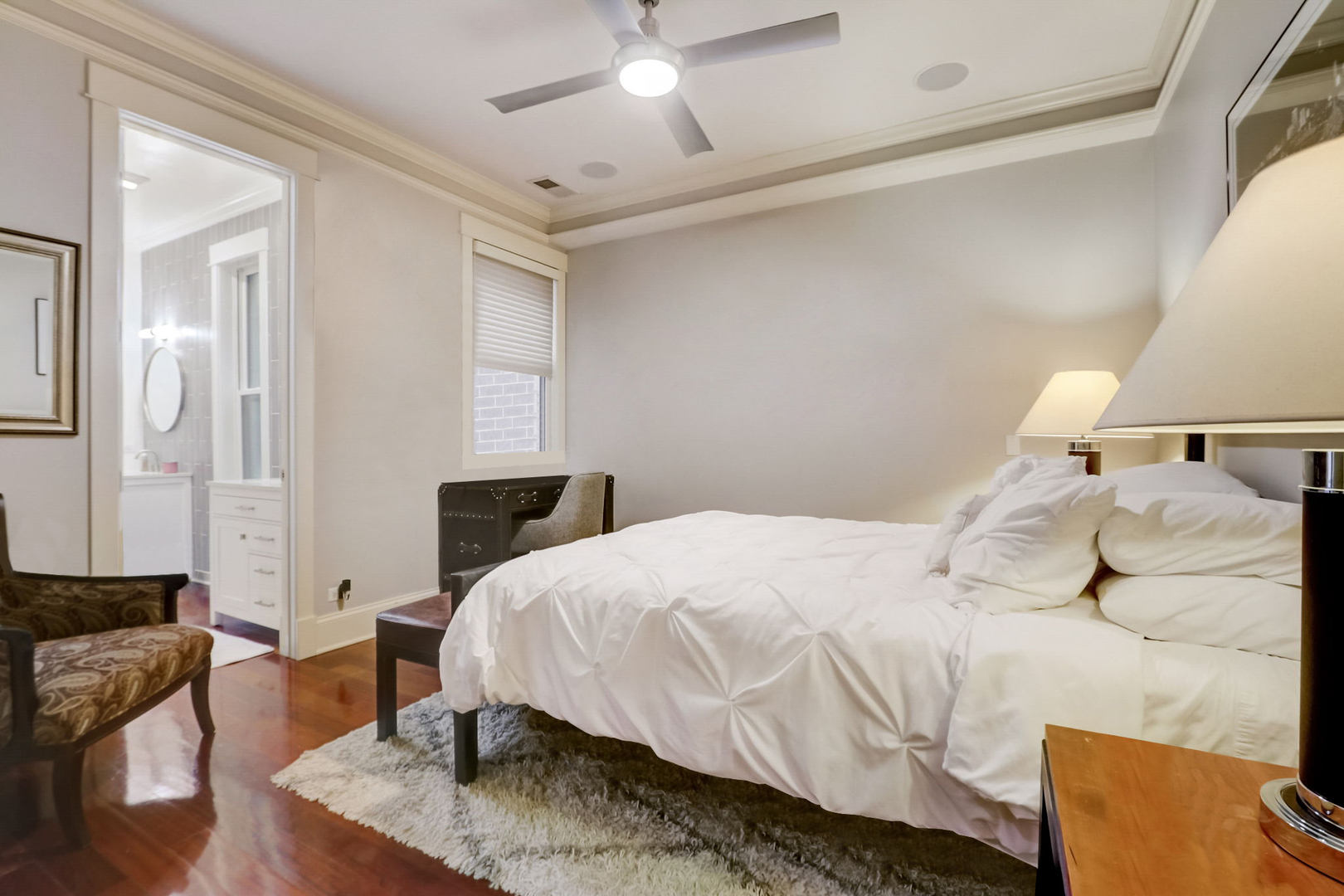 3144 N Lincoln Avenue Unit: 2