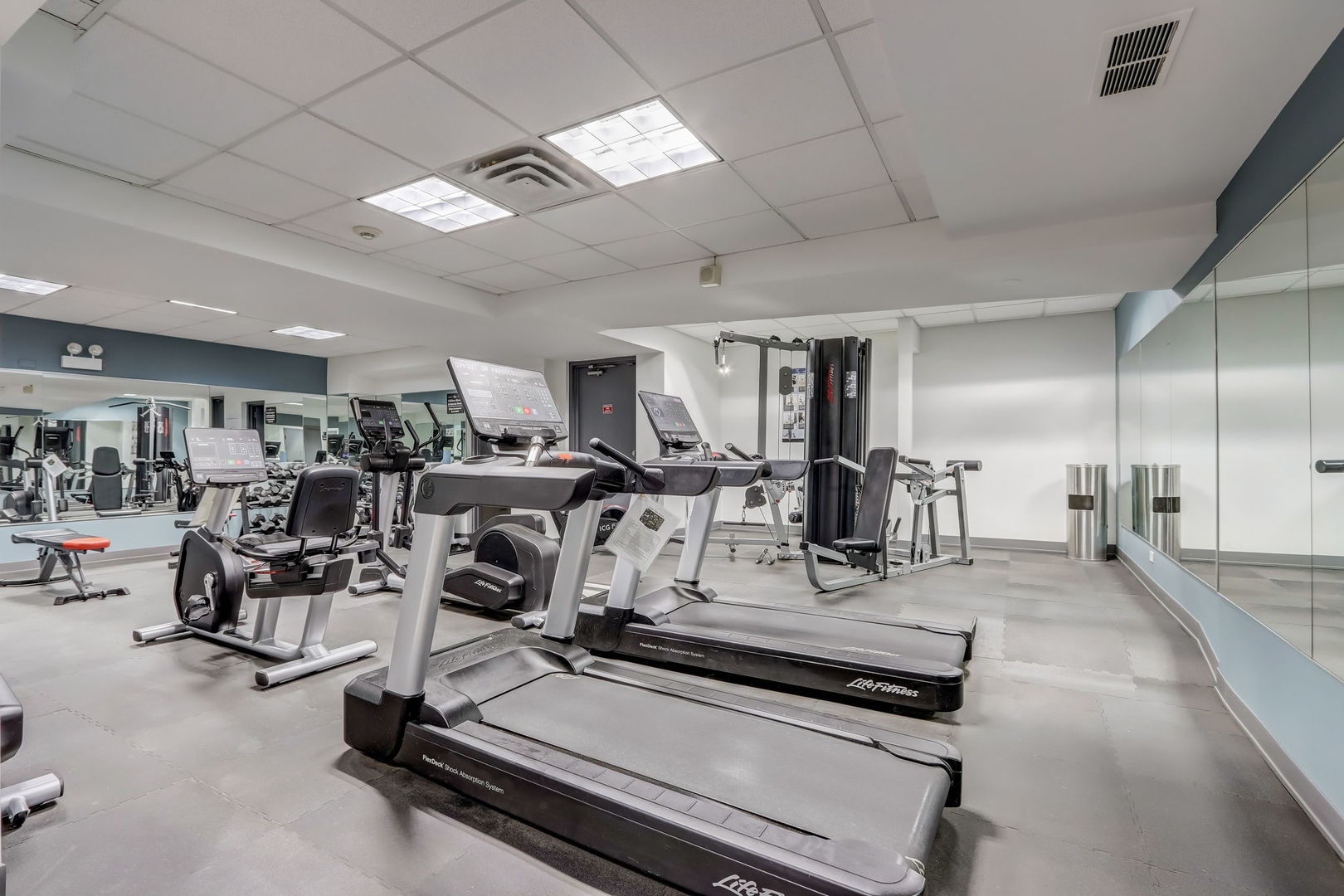 1440 N LAKE SHORE Drive Unit: 9E