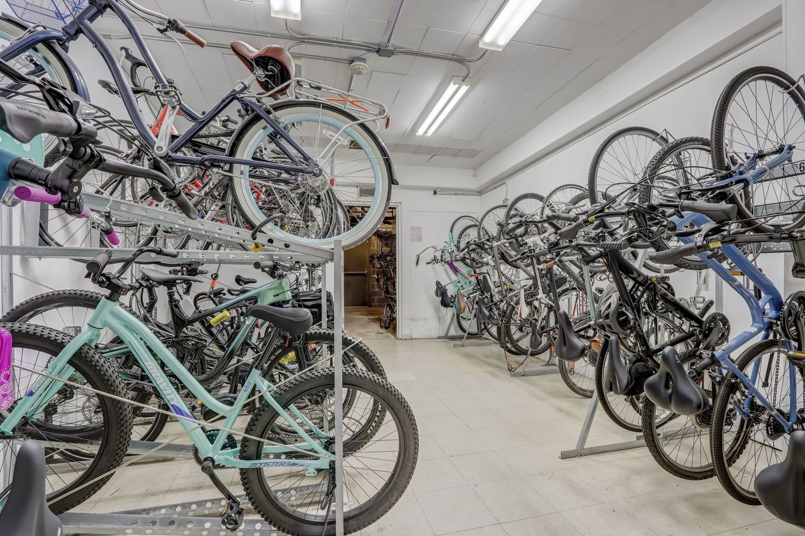 1440 N LAKE SHORE Drive Unit: 9E