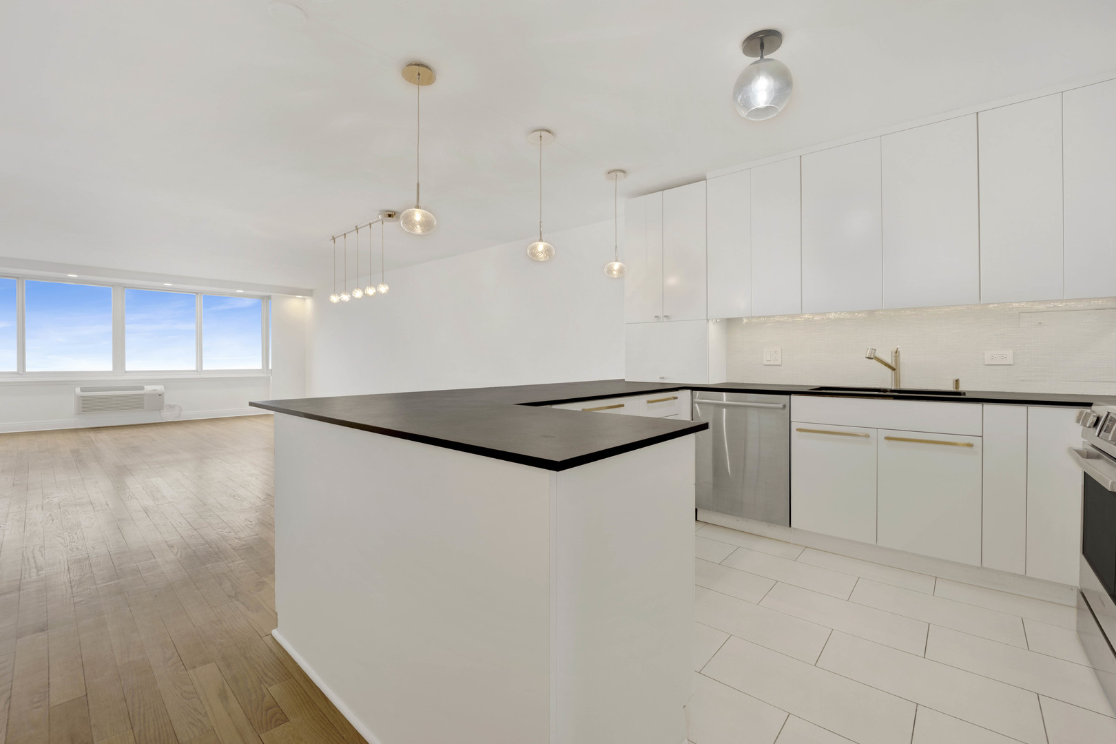 1440 N LAKE SHORE Drive Unit: 9E