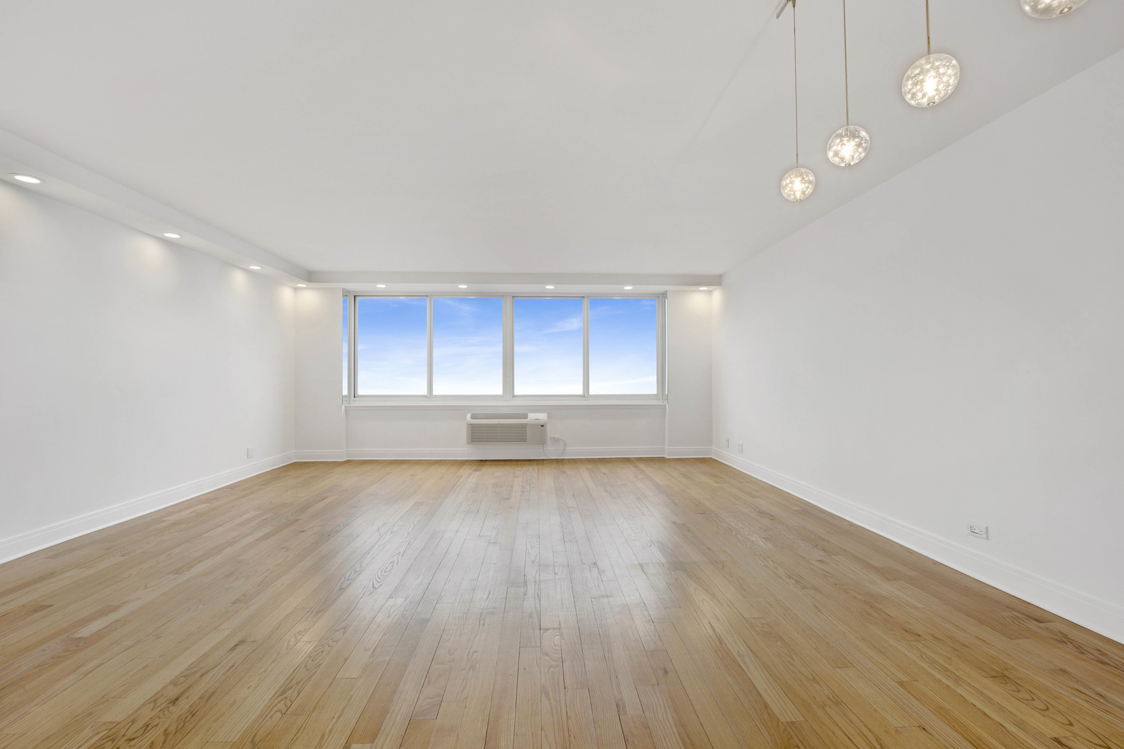 1440 N LAKE SHORE Drive Unit: 9E